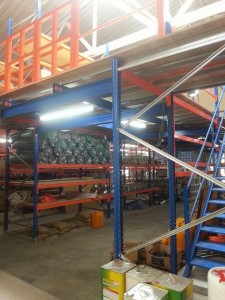 Display Rack with Top Flooring 